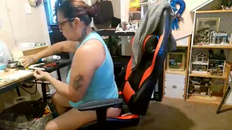 the Mini mami online show from 12/04/25, 01:09