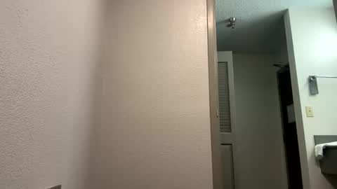 DontLieyoudfuckm3 online show from 01/16/25, 11:15