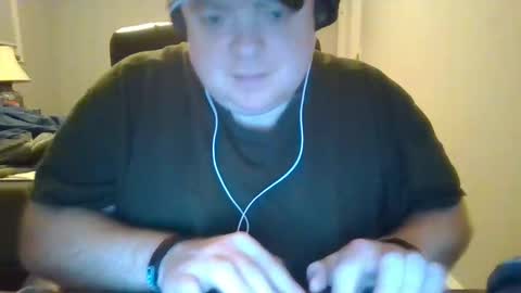 Snapshot of bigred_nyc chatting on 12/21/24, 02:52 Big Red online show from 12/21/24, 02:52