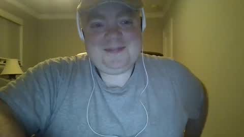 Snapshot of bigred_nyc chatting on 02/04/25, 03:22 Big Red online show from 02/04/25, 03:22