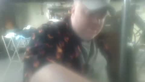 Snapshot of bigred_nyc chatting on 10/29/25, 06:37 Big Red online show from 10/29/25, 06:37