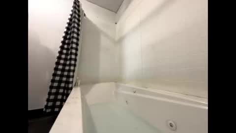 Snapshot of bigrichard1469 chatting on 02/11/26, 03:11 bigrichard1469 online show from 02/11/26, 03:11