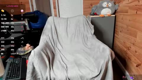 Snapshot of bigsshark chatting on 02/01/26, 10:47 bigsshark online show from 02/01/26, 10:47