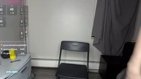 Snapshot of bigtitslav123 chatting on 03/03/25, 02:04 Yulia online show from 03/03/25, 02:04