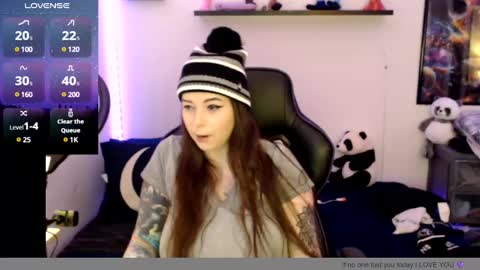 Snapshot of bigtittedtattedlesbian chatting on 01/31/25, 09:37 Nichole lights online show from 01/31/25, 09:37