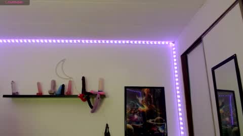 Snapshot of bigtittedtattedlesbian chatting on 11/17/25, 08:36 Nichole lights online show from 11/17/25, 08:36