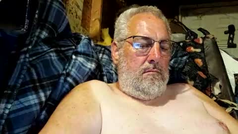 Snapshot of biguy121971 chatting on 07/05/26, 05:14 Biguy52 online show from 07/05/26, 05:14