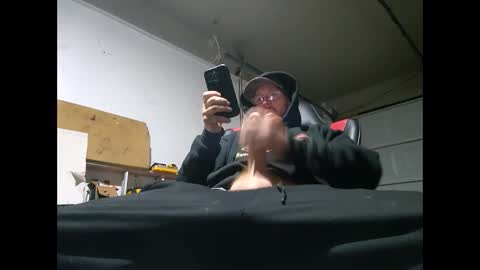 Snapshot of bigwc00 chatting on 10/24/25, 03:30 bigwc00 online show from 10/24/25, 03:30