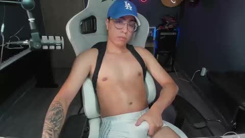 Snapshot of bigxboy96 chatting on 02/15/25, 08:54 bigxboy96 online show from 02/15/25, 08:54