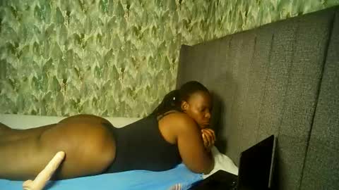 Snapshot of bigyybigy chatting on 02/25/26, 02:27 bigyybigy online show from 02/25/26, 02:27