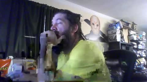 Snapshot of bihusband40 chatting on 09/18/25, 07:05 bihusband40 online show from 09/18/25, 07:05