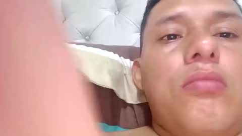 Snapshot of biigmenn chatting on 10/21/25, 04:35 biigmenn online show from 10/21/25, 04:35