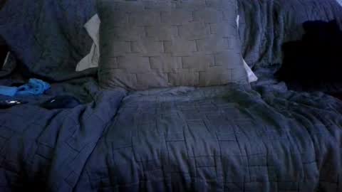 Snapshot of bikinkysloot chatting on 10/19/25, 03:51 KinkyBiSlut online show from 10/19/25, 03:51