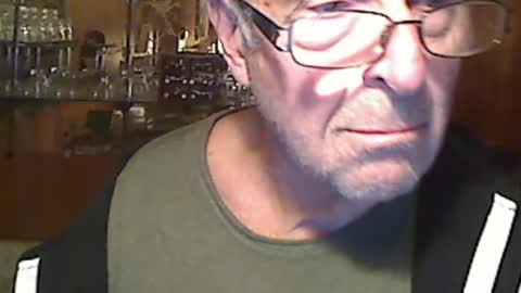 Snapshot of bill_25061 chatting on 10/10/25, 02:10 bill_25061 online show from 10/10/25, 02:10