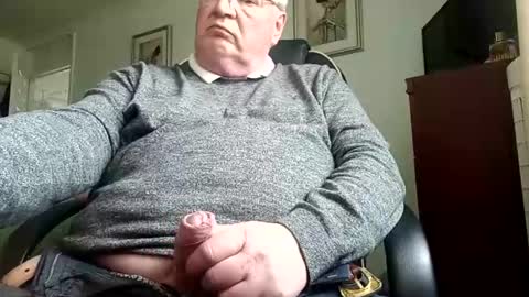 Snapshot of billlllllyb chatting on 05/17/26, 10:44 billlllllyb online show from 05/17/26, 10:44
