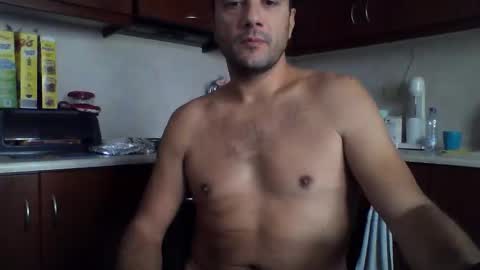 Snapshot of billos26 chatting on 10/13/25, 08:14 billys greece online show from 10/13/25, 08:14