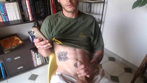 Snapshot of billy_fingercut chatting on 08/05/26, 07:11 Billy FingerCut online show from 08/05/26, 07:11