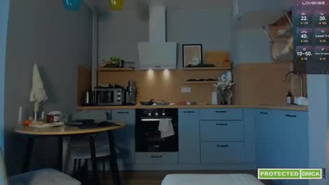 Billy and Lisahelp us to reach 100 likes online show from 12/23/25, 09:40