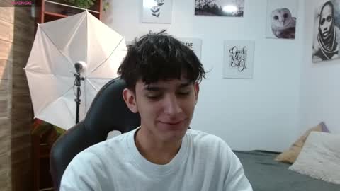 Snapshot of billy_wild chatting on 04/07/26, 01:11 billy wild online show from 04/07/26, 01:11