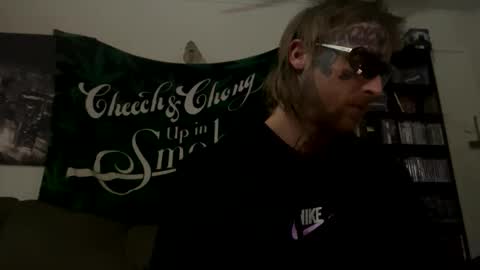 Snapshot of bimmyleanin420 chatting on 09/25/25, 04:05 bimmyleanin420 online show from 09/25/25, 04:05