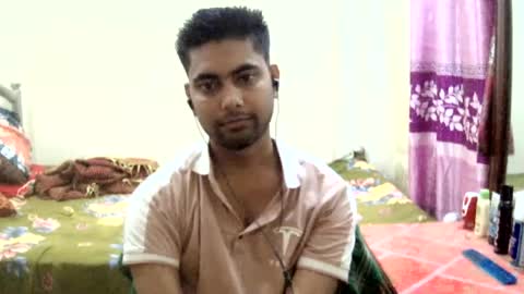 Snapshot of birbikrom104 chatting on 06/16/26, 08:06 birbikrom104 online show from 06/16/26, 08:06