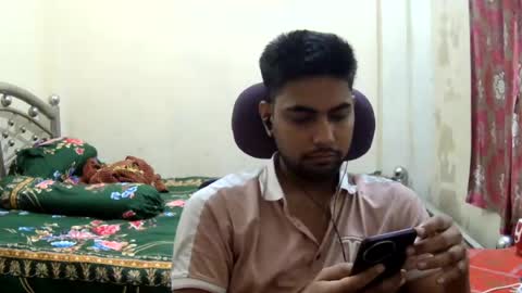 Snapshot of birbikrom104 chatting on 07/15/26, 05:45 birbikrom104 online show from 07/15/26, 05:45