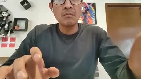 Manu O online show from 04/05/26, 07:33