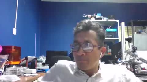 Snapshot of bisexmangenx chatting on 05/11/26, 10:40 Manu O online show from 05/11/26, 10:40