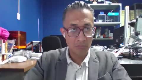 Snapshot of bisexmangenx chatting on 05/18/26, 11:32 Manu O online show from 05/18/26, 11:32