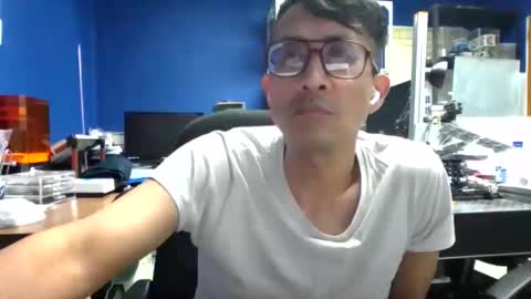 Snapshot of bisexmangenx chatting on 05/30/26, 01:14 Manu O online show from 05/30/26, 01:14