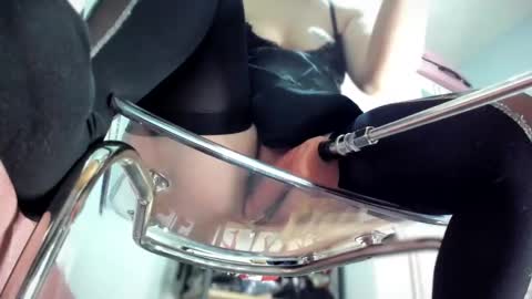 bisex woman online show from 02/23/25, 09:16