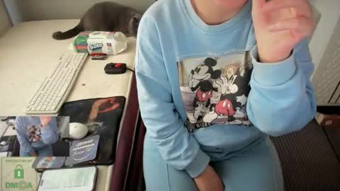 bisex woman online show from 12/02/25, 08:30