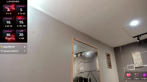  ..  .. online show from 03/08/25, 09:17