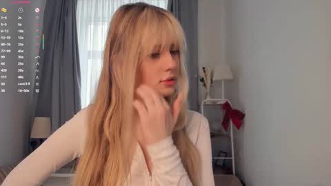 Snapshot of bitehoneyice chatting on 02/13/26, 07:37 Jane online show from 02/13/26, 07:37