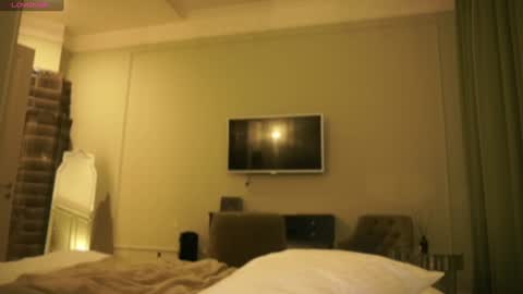 Ann Braslowsky online show from 01/10/25, 02:46