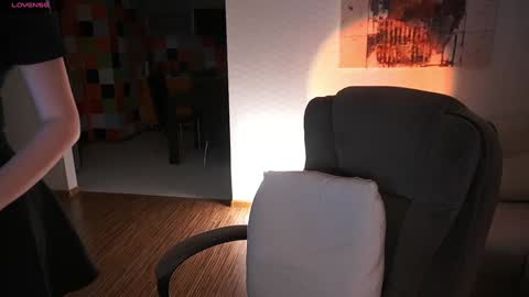 Ann Braslowsky online show from 10/20/25, 02:23