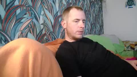 Snapshot of bizoukey15 chatting on 09/12/25, 11:04 bizoukey15 online show from 09/12/25, 11:04