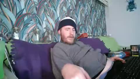 Snapshot of bizoukey15 chatting on 10/31/25, 02:45 bizoukey15 online show from 10/31/25, 02:45