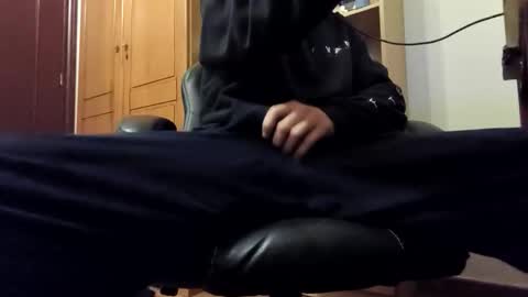 bkt15 online show from 11/11/25, 04:34