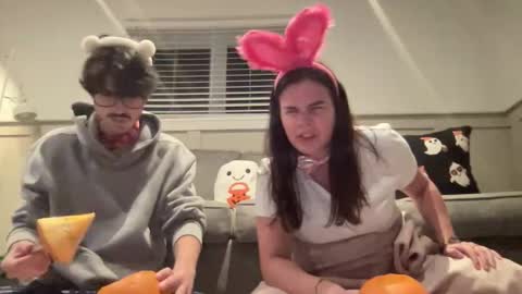 bkws985 online show from 10/29/25, 11:39