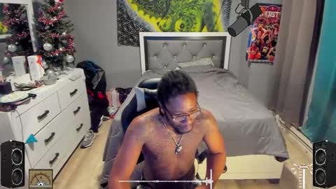 Plant Base Streamers From Pennsylvania online show from 12/17/24, 12:12