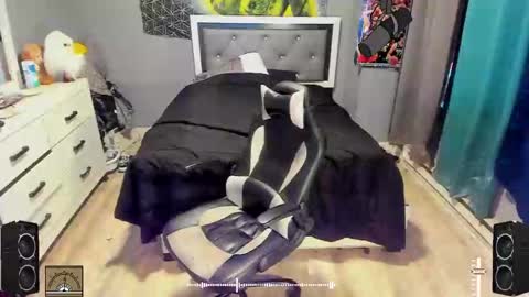 Plant Base Streamers From Pennsylvania online show from 01/24/25, 11:56