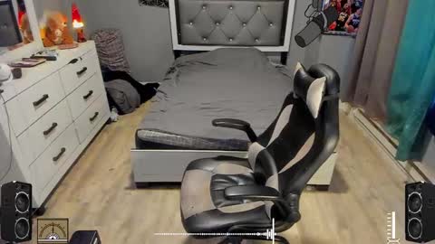 Plant Base Streamers From Pennsylvania online show from 02/02/25, 10:06