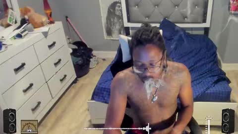 Plant Base Streamers From Pennsylvania online show from 09/08/25, 11:37