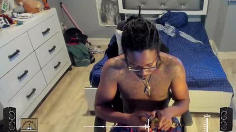 Plant Base Streamers From Pennsylvania online show from 09/11/25, 10:54