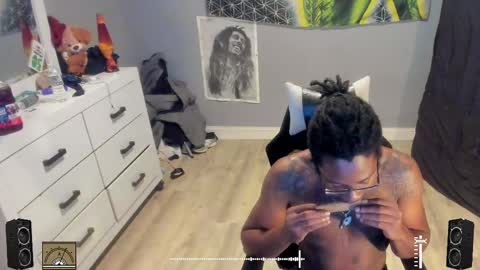 Plant Base Streamers From Pennsylvania online show from 09/25/25, 11:19