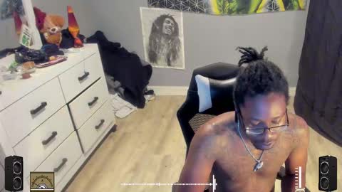 Plant Base Streamers From Pennsylvania online show from 09/26/25, 10:25