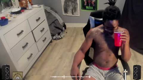 Plant Base Streamers From Pennsylvania online show from 10/12/25, 09:47