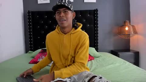 boy online show from 02/14/25, 02:28