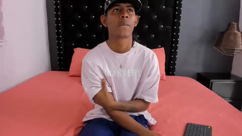 boy online show from 02/23/25, 02:29